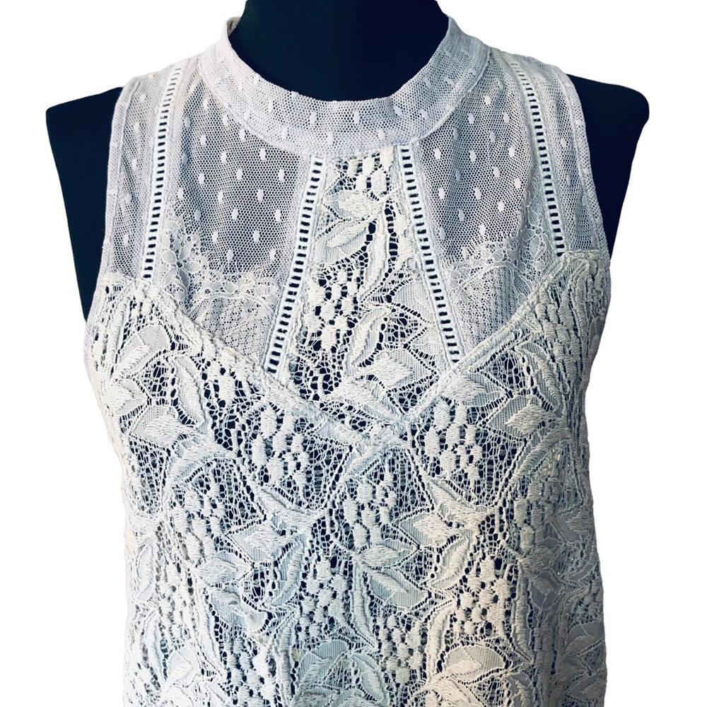 Free People S/PLight Blue Gray Modern Dot Lace High Neck Fashion Tunic Top Small - Picture 5 of 13